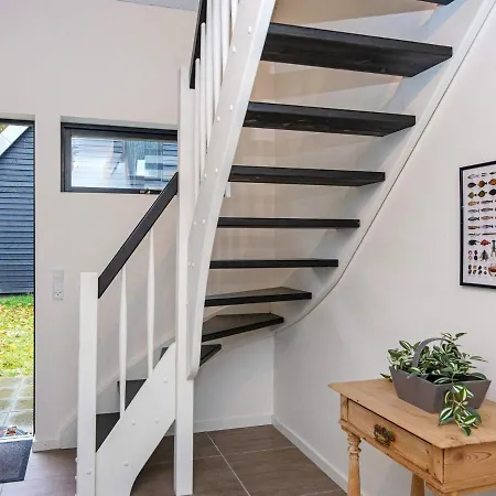 6 Person In Hovborg-by Traum * Hovborg