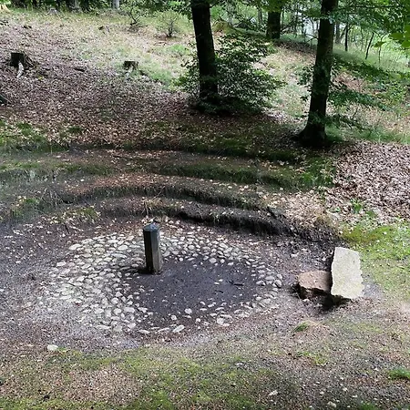 6 Person In Hovborg-by Traum * Hovborg